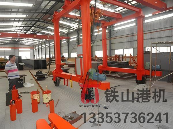 重庆轮胎式集装箱龙门吊厂家集装箱龙门吊缩短集装箱周转时间